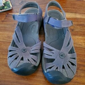 Keen gray sandals 7